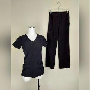 Activate by Med Couture Scrub Set | Black | V neck | XSmall